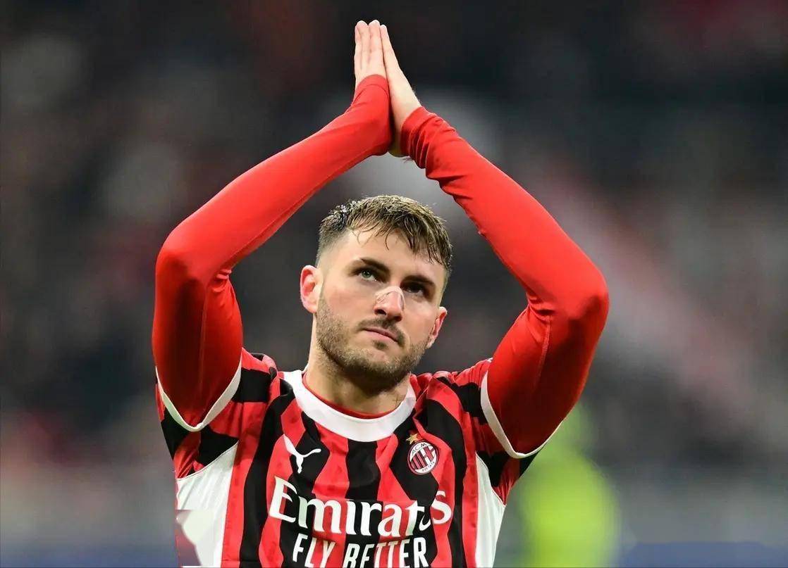 意甲争4变天！米兰冷门2-2萨索洛，19岁小将难救主，实时积分榜